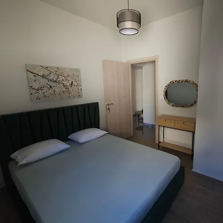 Apartment Captain's House